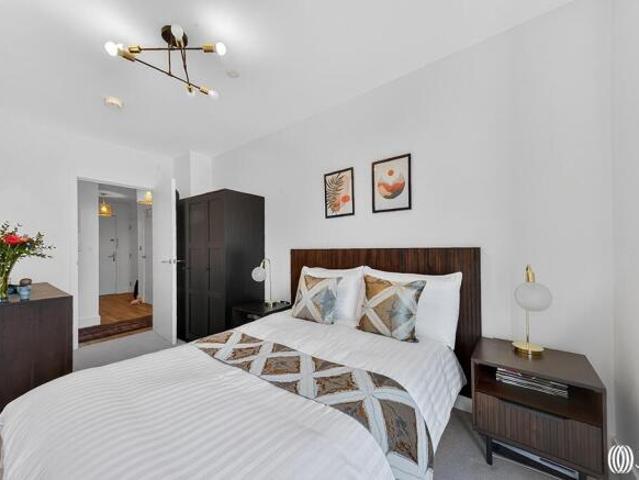 Flat for sale in Cat Hill