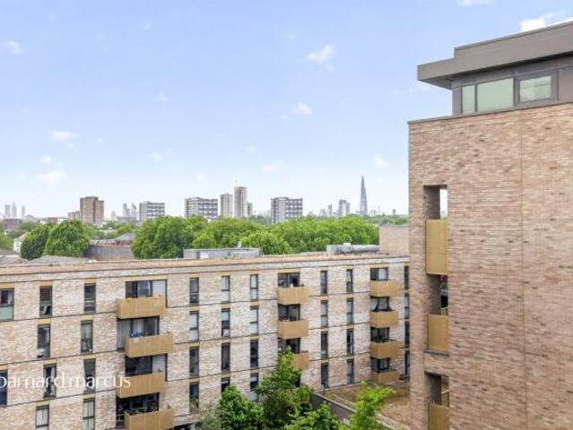 Flat for sale in London Borough of Lewisham, Greater London