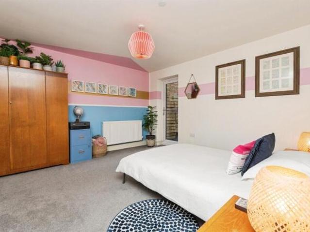 Flat for sale in Feckenham, City Of Bristol