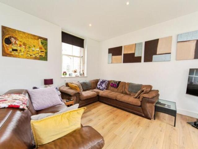 Flat for sale in Calderstones