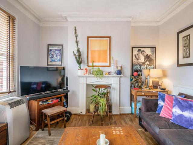 Flat for sale in Cat Hill
