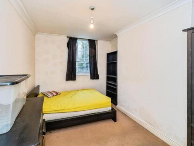 Flat for sale in Barton Stacey, Hampshire