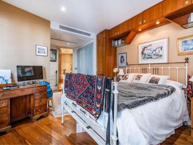 Flat for sale in Cat Hill
