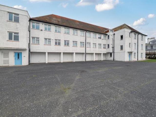 Flat for sale in Ash, Kent
