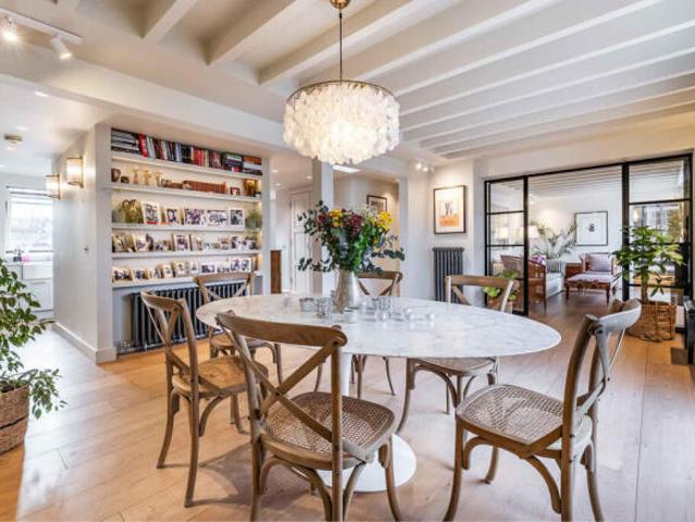 Flat for sale in Cat Hill