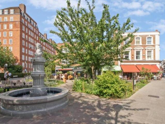 Flat for sale in Chelsea, Greater London