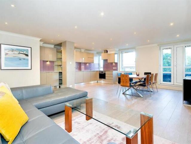 Flat for sale in Cat Hill