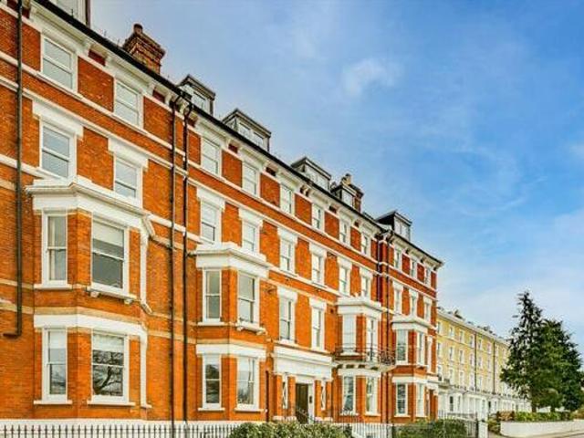 House for sale in Deepcut, Surrey