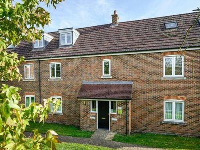 House for sale in Batchworth, Hertfordshire