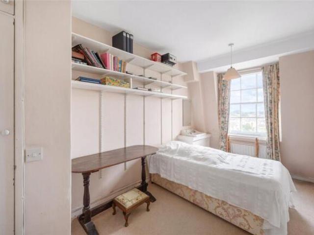 Flat for sale in Cat Hill
