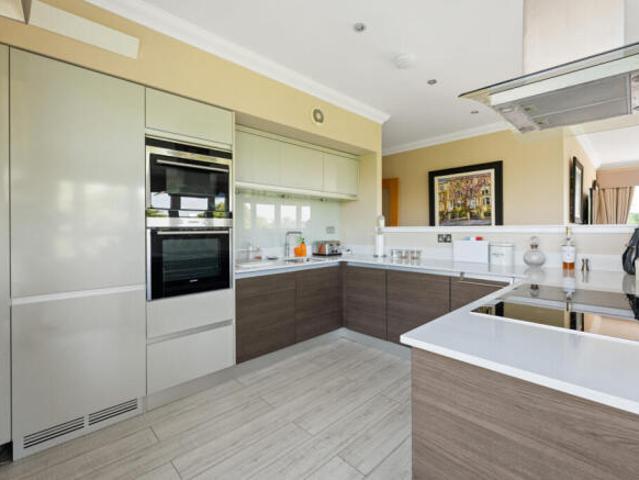 Flat for sale in Mearns, Scotland