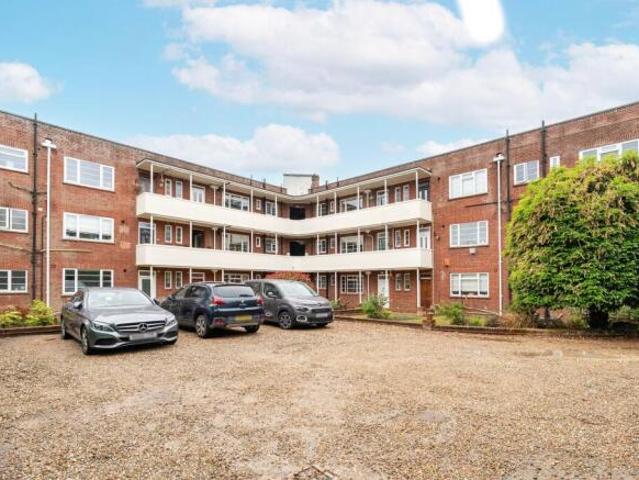 Flat for sale in Heigham Grove, East Bank