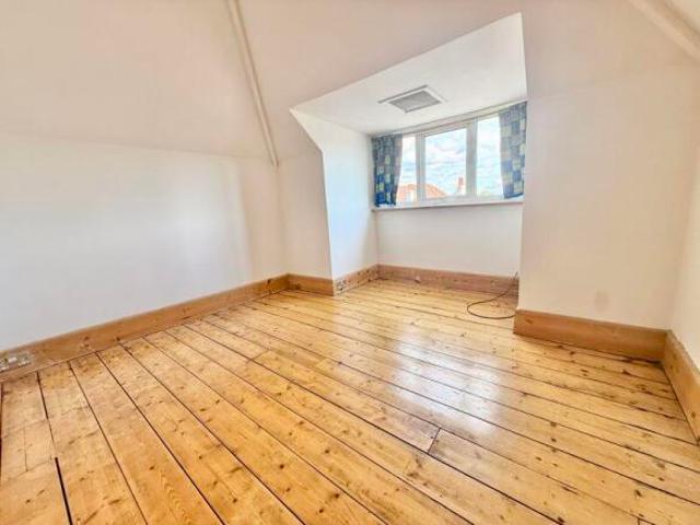 Flat for sale in Littlecote, West Sussex