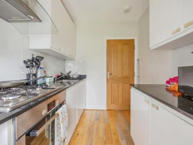 Flat for sale in Cat Hill
