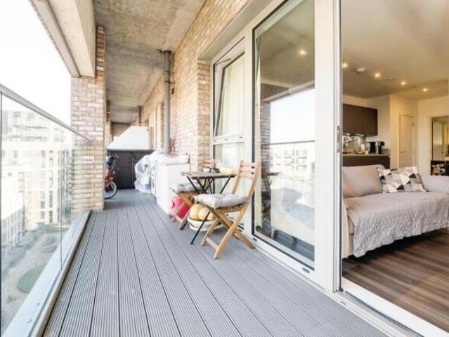 Flat for sale in Upton Park, Greater London