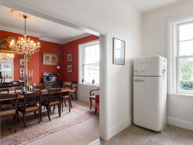 Flat for sale in Cheltenham, Gloucestershire