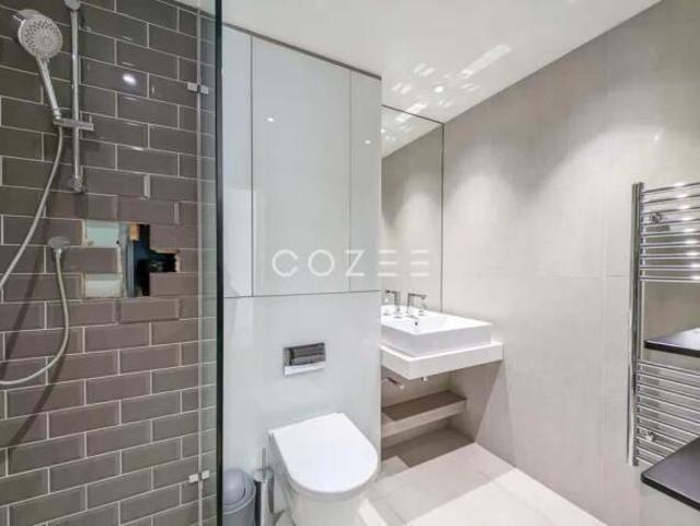 Flat for sale in Cat Hill