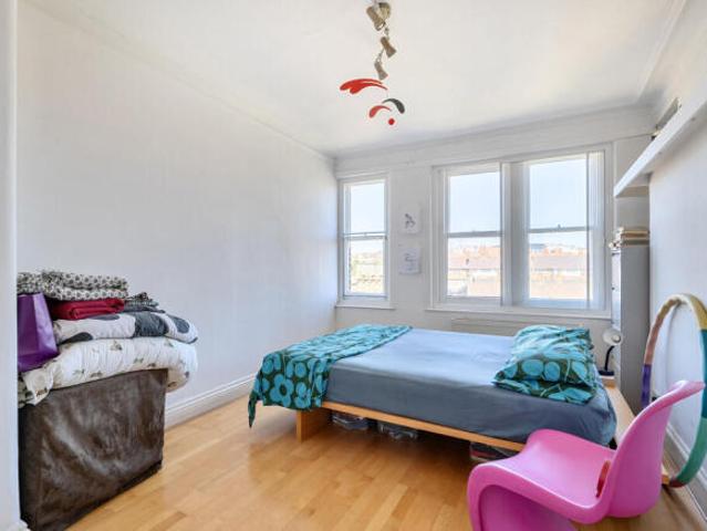 Flat for sale in Westminster, Greater London