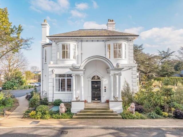 Flat for sale in Sydenham