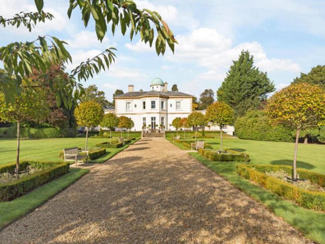 Flat for sale in Golden Valley, Gloucestershire