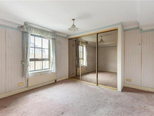 Flat for sale in Bridge, The Bridge