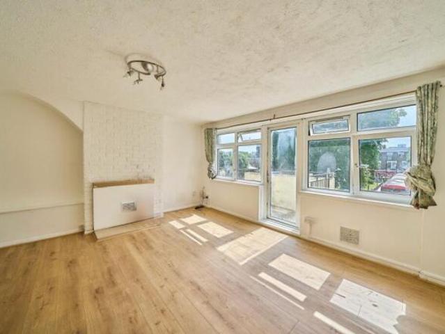 Flat for sale in Cat Hill