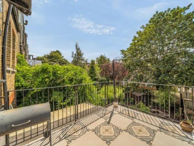Flat for sale in London Borough of Haringey, Greater London