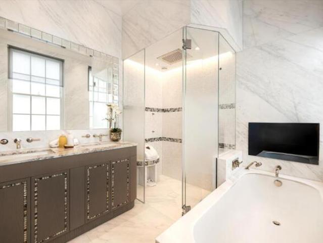 Flat for sale in Cat Hill