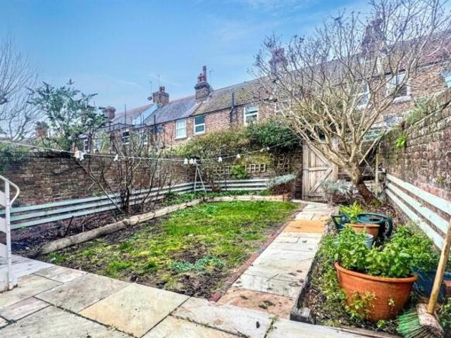 Flat for sale in Old Town, Eastbourne