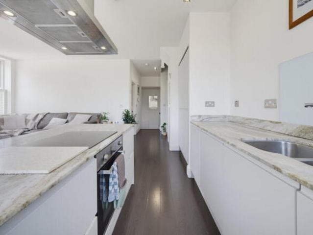 Flat for sale in Waterloo, Wales