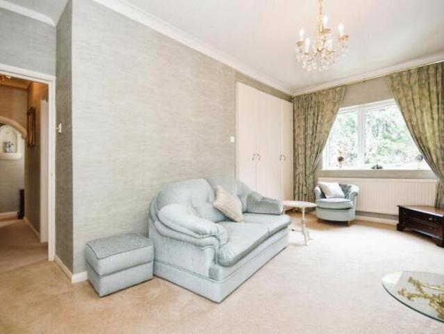 Flat for sale in Whirlow, South Yorkshire