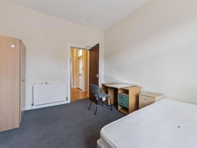 Flat for sale in Partick, Scotland