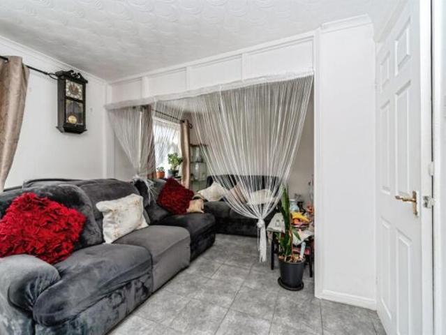 Flat for sale in Bedford