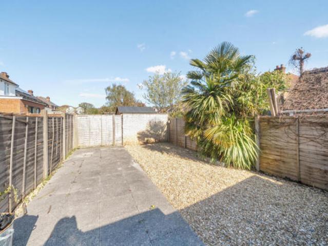 Flat for sale in Barton Stacey, Hampshire
