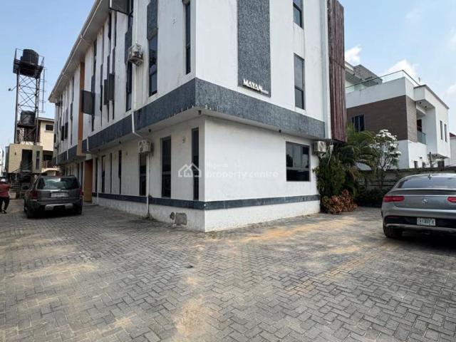 Flat for rent in Eti Osa, Lagos