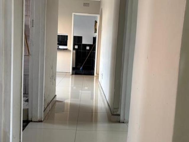 Flat for sale in UMhlathuze Municipality, Kwazulu-natal