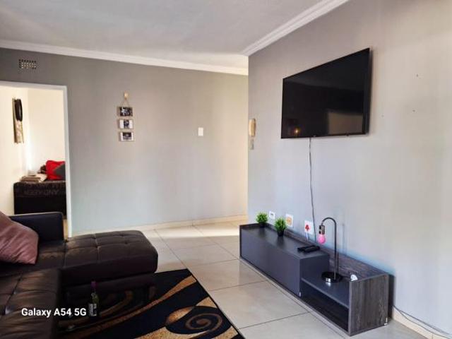 Flat for sale in UMhlathuze Municipality, Kwazulu-natal