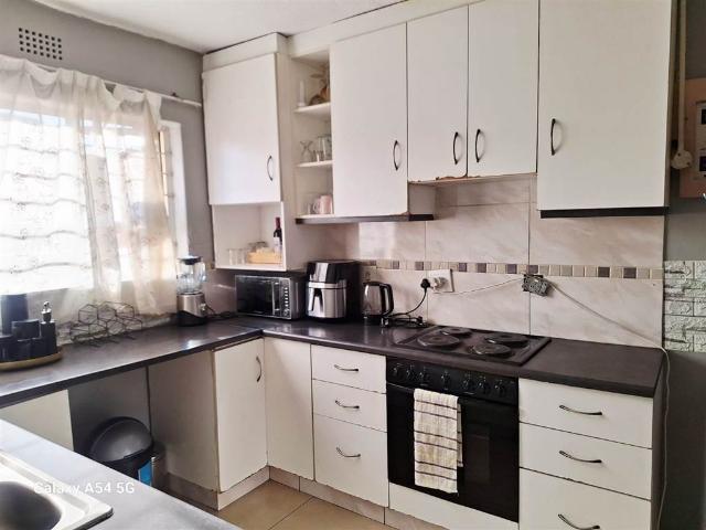Flat for sale in UMhlathuze Municipality, Kwazulu-natal