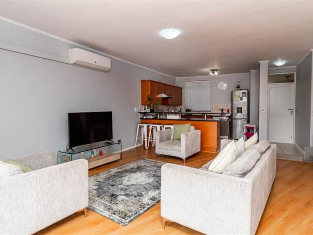 Flat for sale in Cape Town, Milnerton