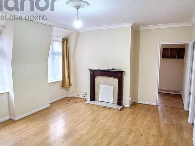 Apartment for rent in London Borough of Barking and Dagenham, Greater London