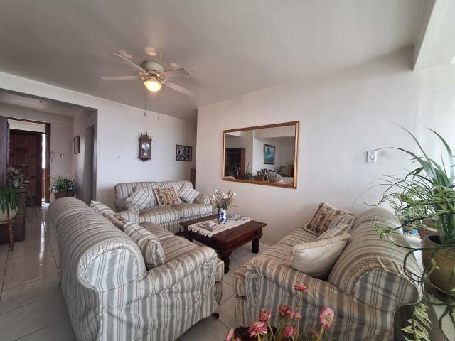 Flat for sale in Seaview, Kwazulu-natal