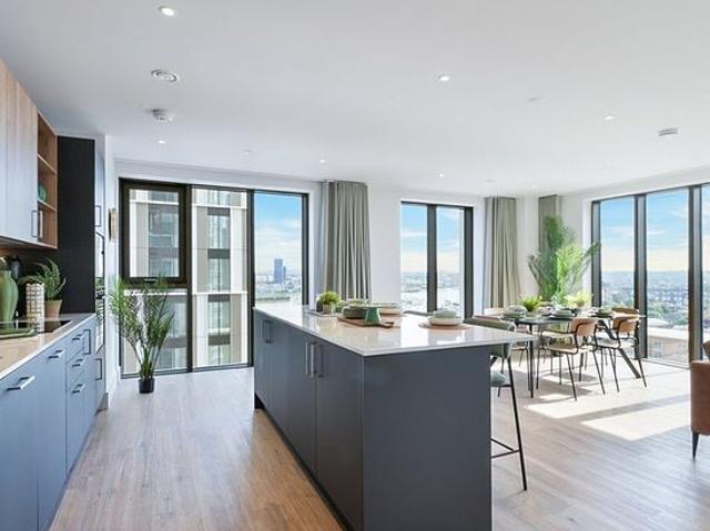 Apartment for rent in Canary Wharf, Greater London