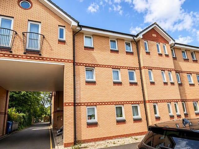 Apartment for rent in Rutherglen, Scotland