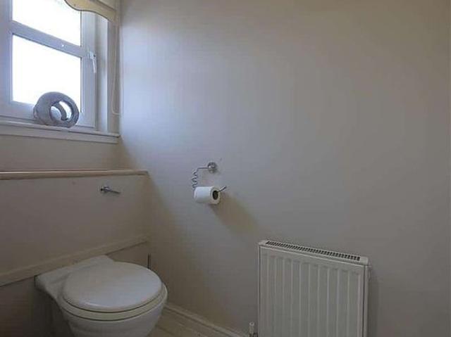 Apartment for rent in Roughmussel, Nitshill