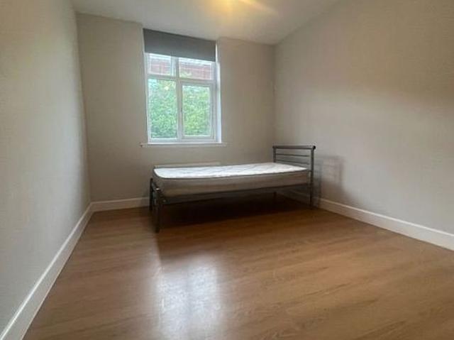 Apartment for rent in North Greenford, Greater London