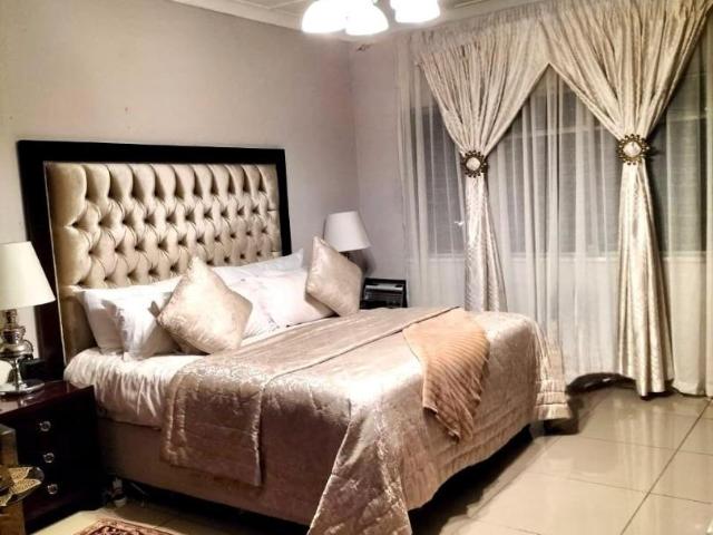 Flat for sale in Johannesburg