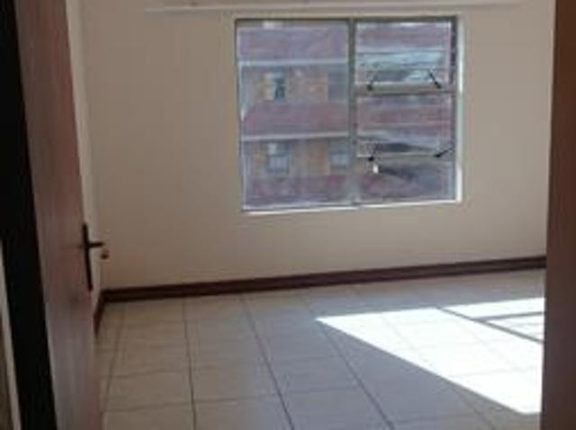 Flat for rent in Waterkloof, Gauteng
