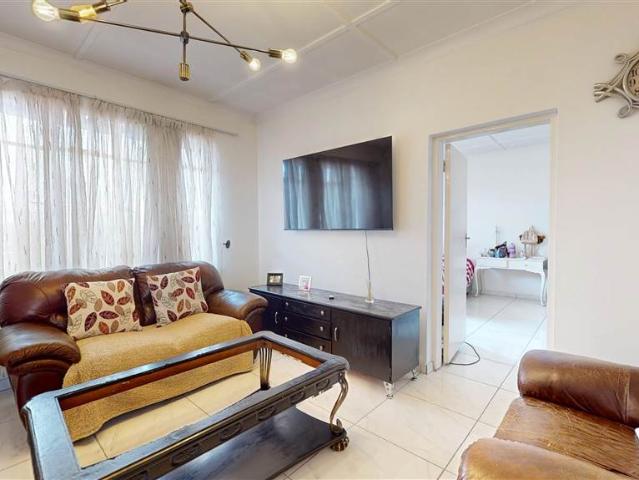 Flat for sale in Ekurhuleni, Gauteng