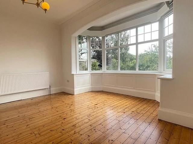 Apartment for rent in West Park, West Yorkshire