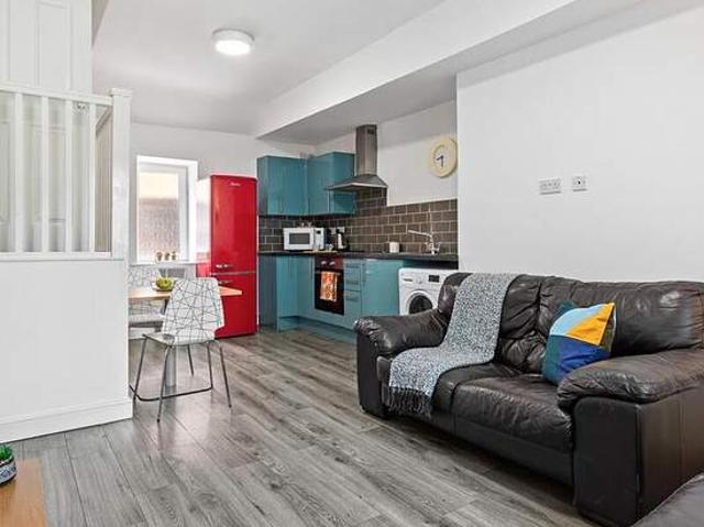 Apartment for rent in Beckett Park, Headingley